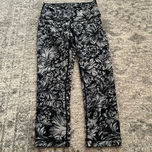 Lululemon 25” size small